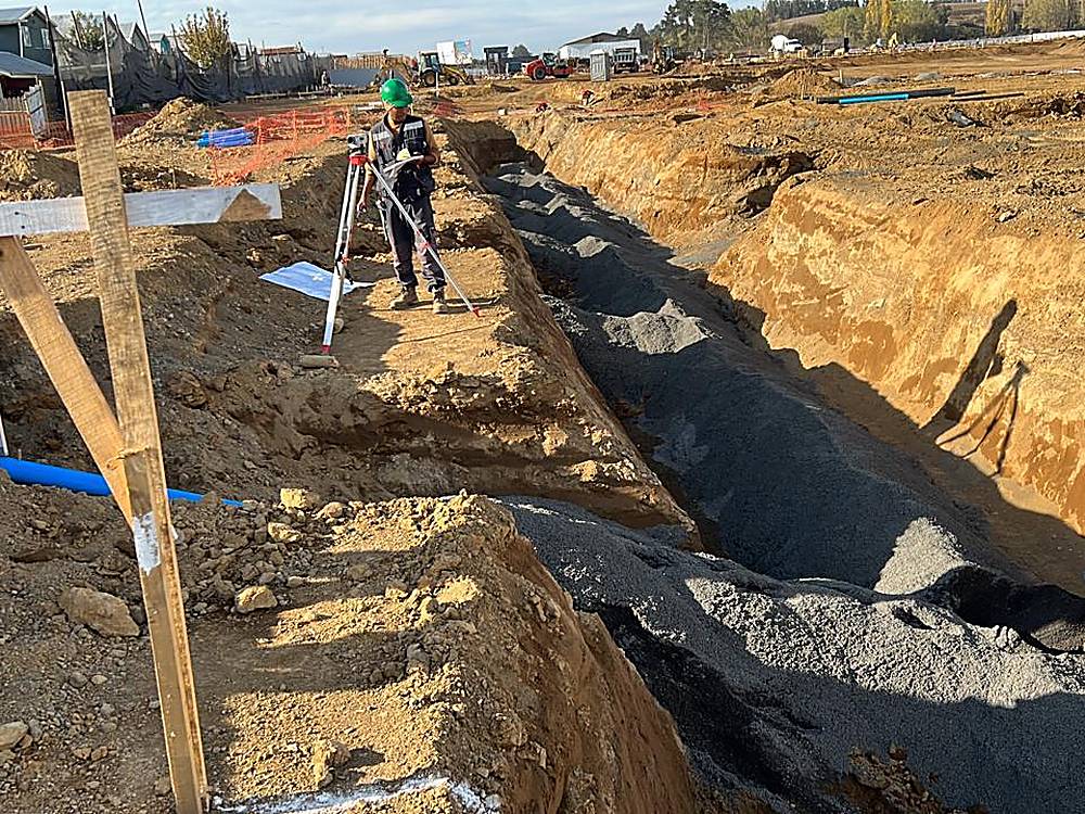 Control topográfico y supervisión de la instalación de un colector en zanja